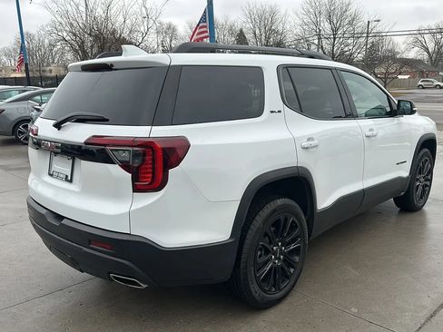 Used 2023 GMC Acadia SLE w/ Driver Convenience Package FWD image 5