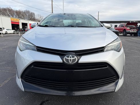 Used 2019 Toyota Corolla L image 2