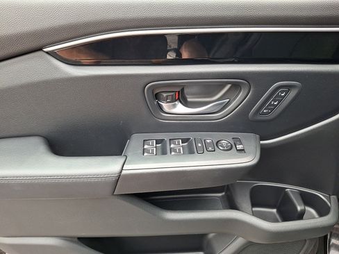Certified 2025 Honda Pilot EX-L image 11