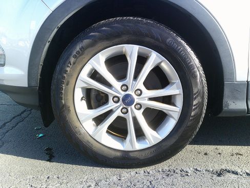 Used 2018 Ford Escape SEL image 12