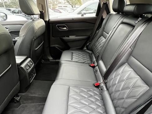 Used 2022 Nissan Rogue Platinum w/ Head-Up Display Package image 33