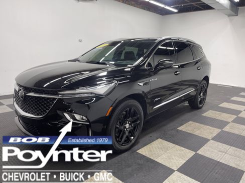 Used 2024 Buick Enclave Avenir image 1