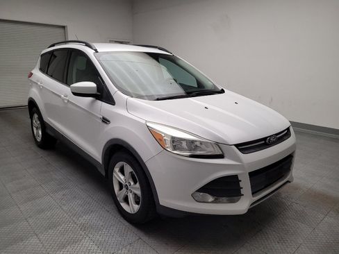 Used 2016 Ford Escape SE w/ Equipment Group 201A FWD image 13