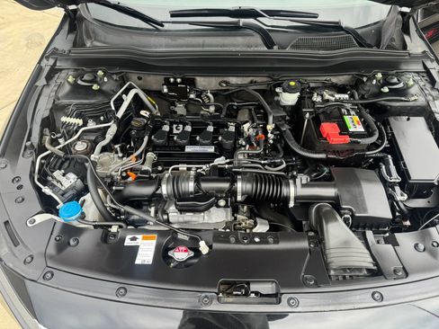 Used 2018 Honda Accord LX image 18