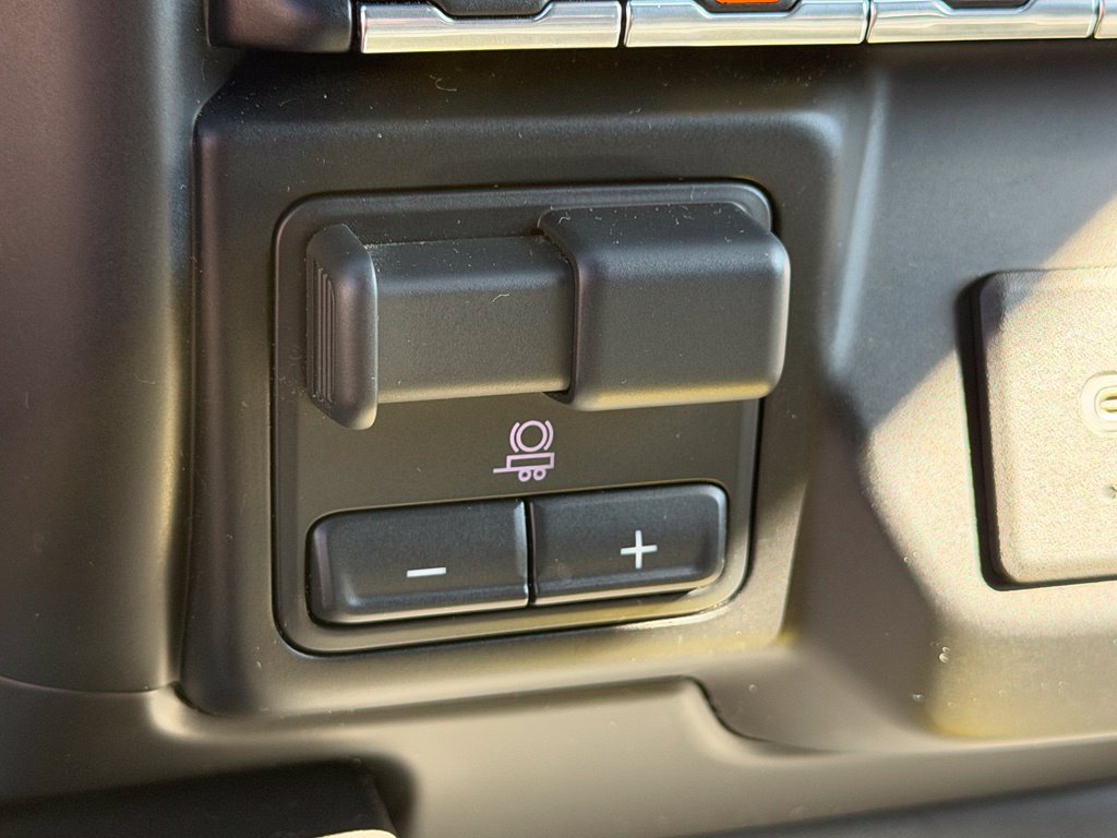 Used 2020 Chevrolet Silverado 1500 RST AWD/4WD image 21
