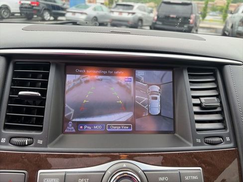Used 2017 INFINITI QX80 4WD w/ Driver Assistance Package image 18