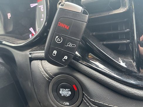 Used 2022 Dodge Durango GT image 30