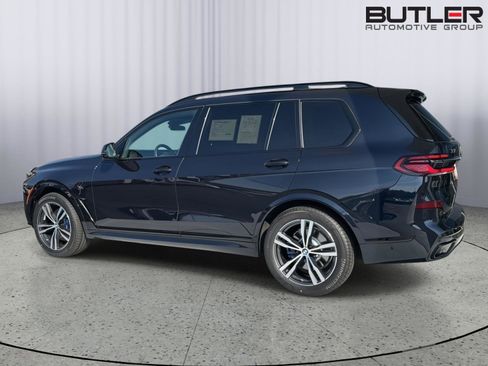 Certified 2023 BMW X7 xDrive40i w/ M Sport Package image 3