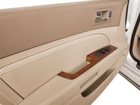 Used 2010 Cadillac STS AWD image 12