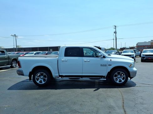 Used 2016 RAM 1500 Laramie w/ Convenience Group AWD/4WD image 2
