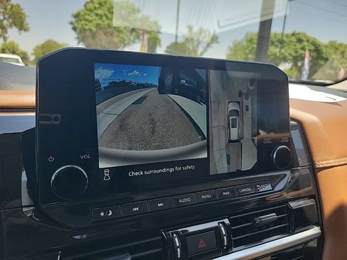 Used 2022 Nissan Pathfinder Platinum w/ Cargo Package FWD image 32