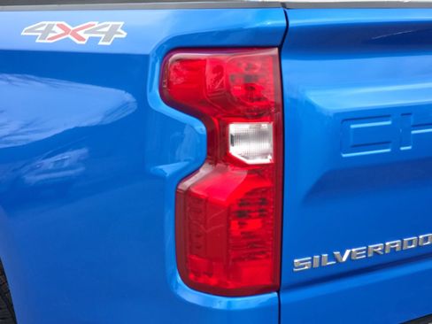 Used 2025 Chevrolet Silverado 1500 LT image 32