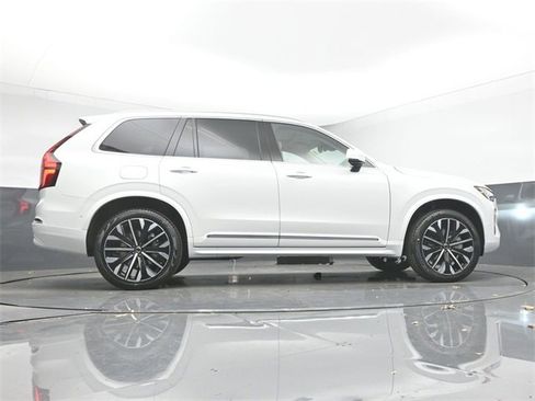 New 2026 Volvo XC90 B6 Ultra image 45