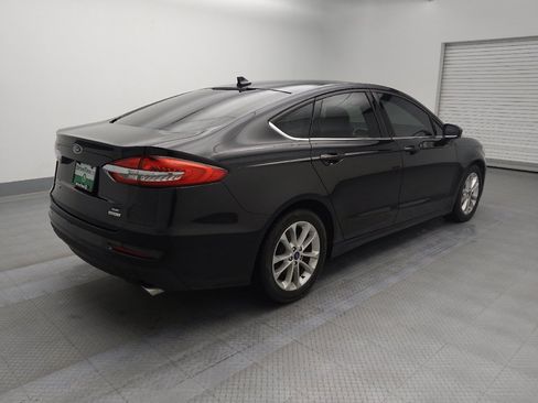 Used 2019 Ford Fusion SE image 9