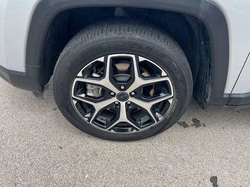 Used 2025 Jeep Compass Limited AWD/4WD image 13