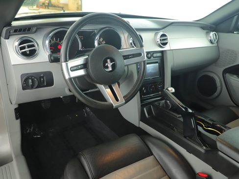 Used 2009 Ford Mustang GT image 9