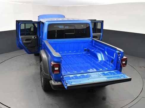 New 2026 Jeep Gladiator Rubicon w/ Steel Power Dome Hood Package AWD/4WD image 25
