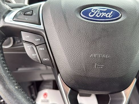 Used 2020 Ford Edge SEL w/ Convenience Package AWD/4WD image 17