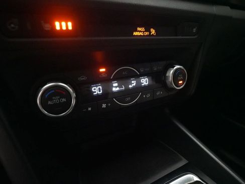 Used 2018 MAZDA MAZDA3 Grand Touring w/ Premium Equipment Package image 18