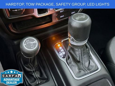 Used 2021 Jeep Wrangler Unlimited Sahara w/ LED Lighting Group AWD/4WD image 16