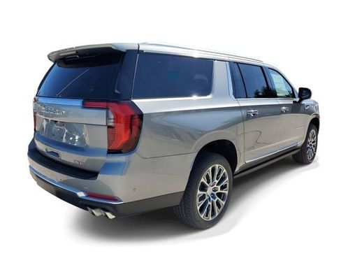 New 2026 GMC Yukon XL Denali w/ Sun & Power Step Package AWD/4WD image 5