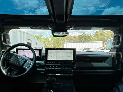 Used 2024 GMC Hummer EV 3X w/ Omega Edition AWD/4WD image 30