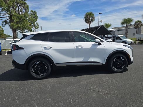 New 2026 Kia Sportage EX image 9