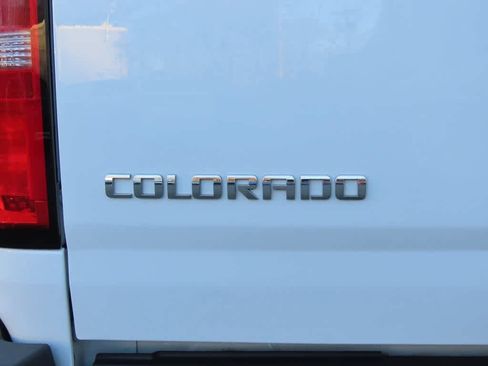 Used 2020 Chevrolet Colorado W/T w/ WT Convenience Package image 7