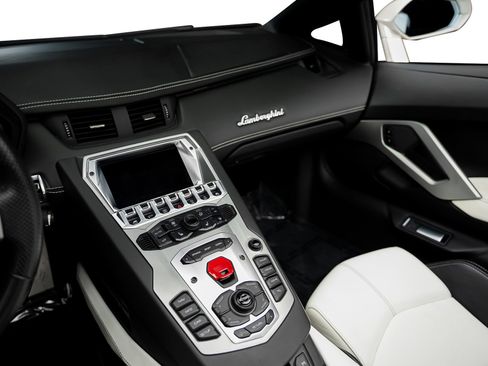 Used 2016 Lamborghini Aventador LP 700-4 AWD/4WD image 37