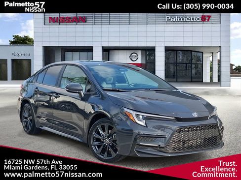 Used 2026 Toyota Corolla SE FWD image 1