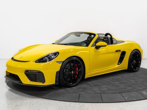 Used 2022 Porsche 718 Boxster Spyder RWD image 2