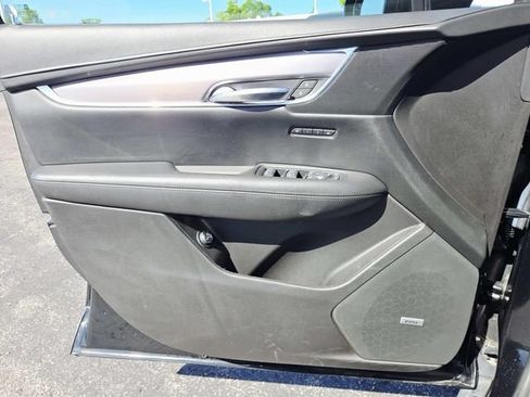 Used 2018 Cadillac XT5 Premium Luxury AWD/4WD image 33