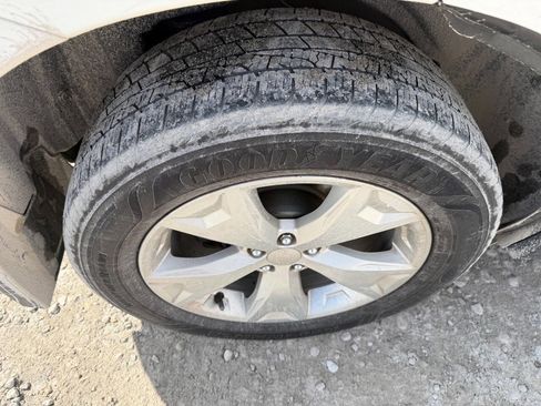 Used 2016 Subaru Forester 2.5i Premium image 10