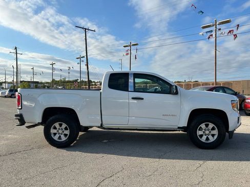 Used 2016 GMC Canyon 4x4 Extended Cab w/ Convenience Package image 6