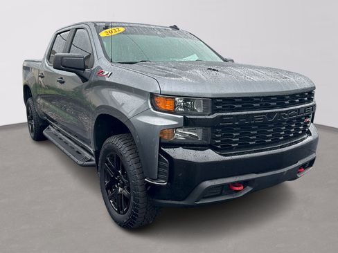 Used 2022 Chevrolet Silverado 1500 Custom Trail Boss w/ Safety Confidence Package AWD/4WD image 3