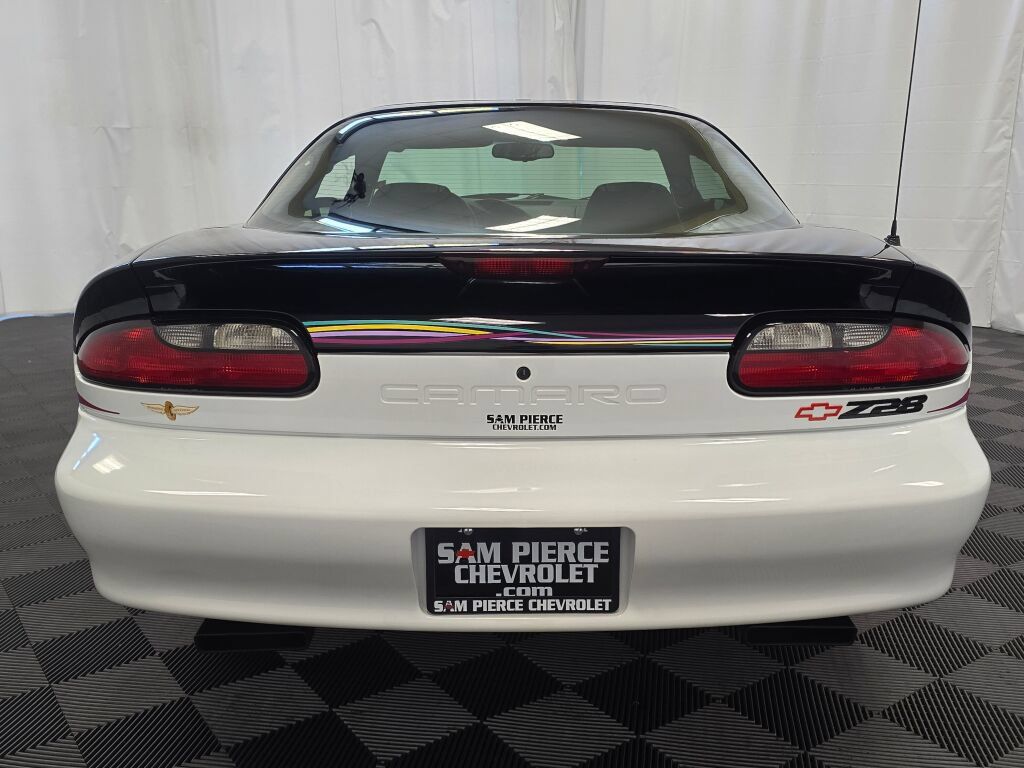 Used 1993 Chevrolet Camaro Z28 RWD image 4