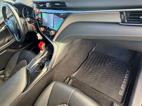 Used 2020 Toyota Camry SE image 34