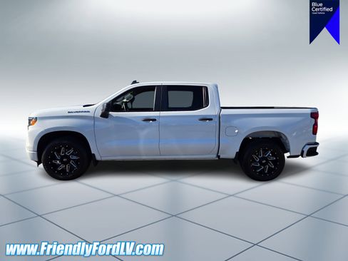 Used 2023 Chevrolet Silverado 1500 Custom image 3