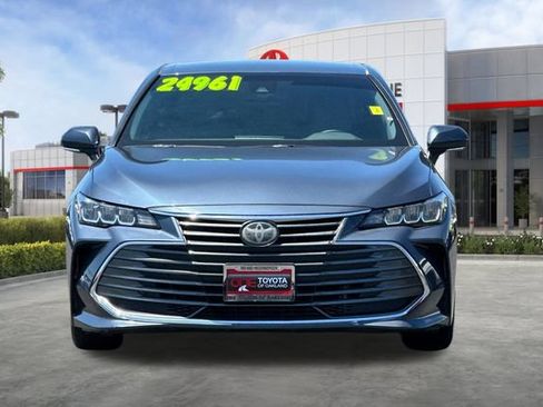 Used 2019 Toyota Avalon XLE w/ Carpet Mat Package FWD image 10
