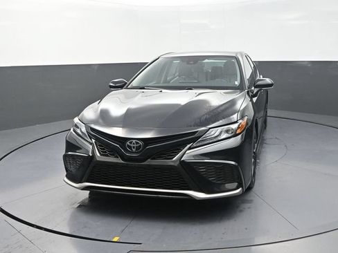 Used 2024 Toyota Camry XSE FWD image 2