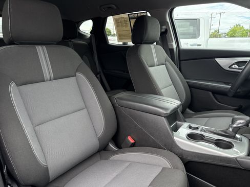 Used 2025 Chevrolet Blazer LT FWD image 31