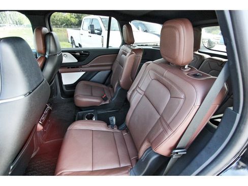 Used 2025 Lincoln Aviator Reserve w/ Equipment Group 201A AWD/4WD image 15