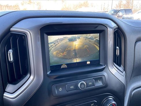 Used 2019 Chevrolet Silverado 1500 Custom w/ Custom Value Package image 18