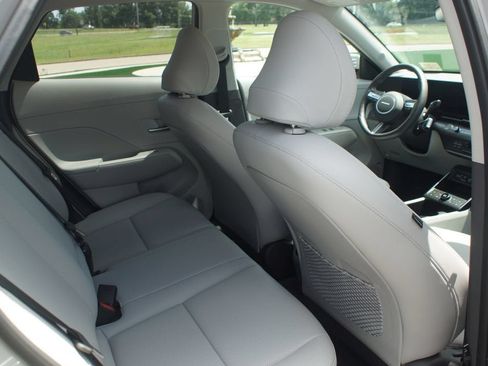 Used 2026 Hyundai Kona Limited FWD image 22