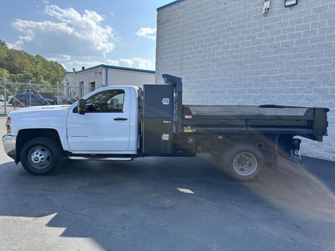 Used 2018 Chevrolet Silverado 3500 W/T w/ WT Convenience Package image 5