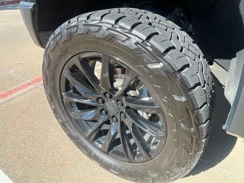 Used 2024 GMC Sierra 1500 AT4X AWD/4WD image 2
