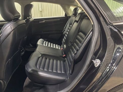 Used 2019 Ford Fusion SEL image 24