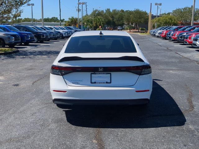 Used 2025 Honda Accord SE image 6