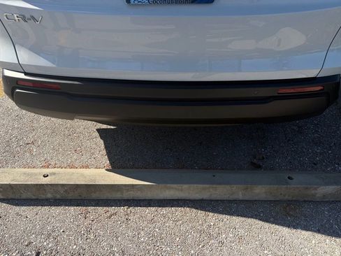 Used 2024 Honda CR-V EX-L image 5