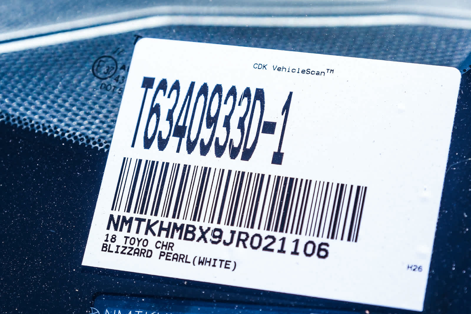 Certified 2018 Toyota C-HR XLE FWD image 29